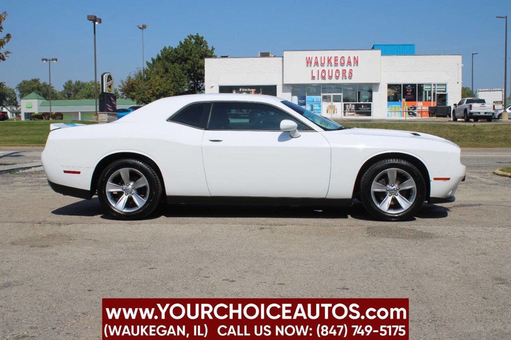 2018 Dodge Challenger SXT Plus Coupe - 22918919 - 3