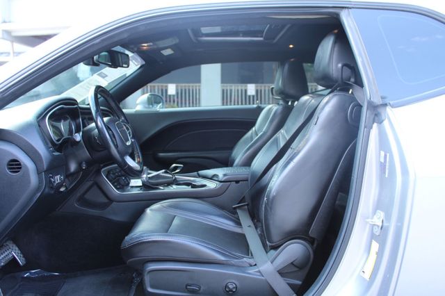 2018 Dodge Challenger SXT Plus RWD - 23072091 - 12