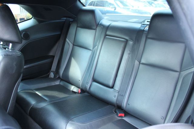 2018 Dodge Challenger SXT Plus RWD - 23072091 - 30