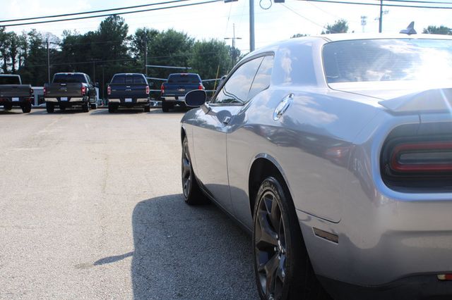 2018 Dodge Challenger SXT Plus RWD - 23072091 - 31