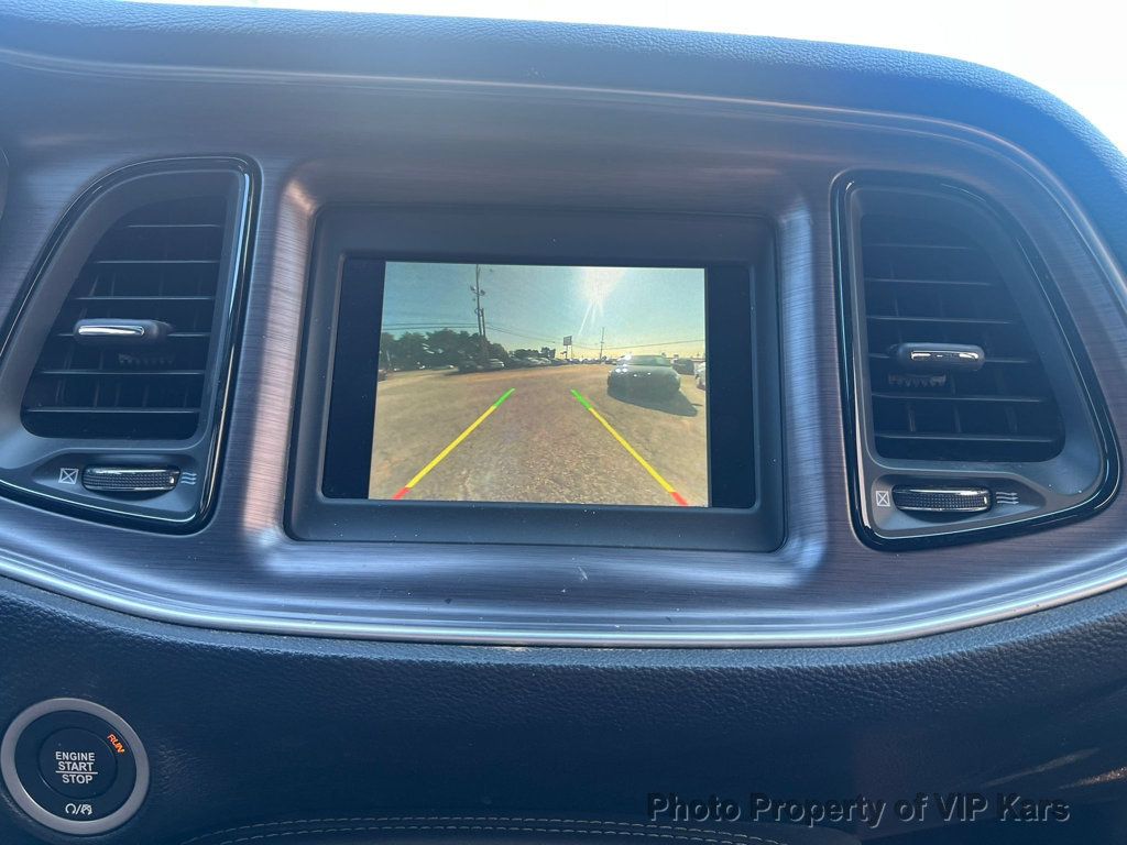 2018 Dodge Challenger SXT photo 10