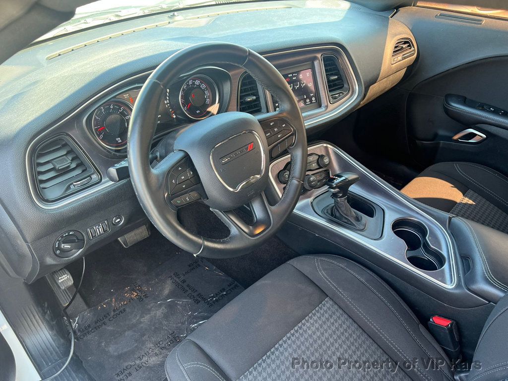 2018 Dodge Challenger SXT photo 13