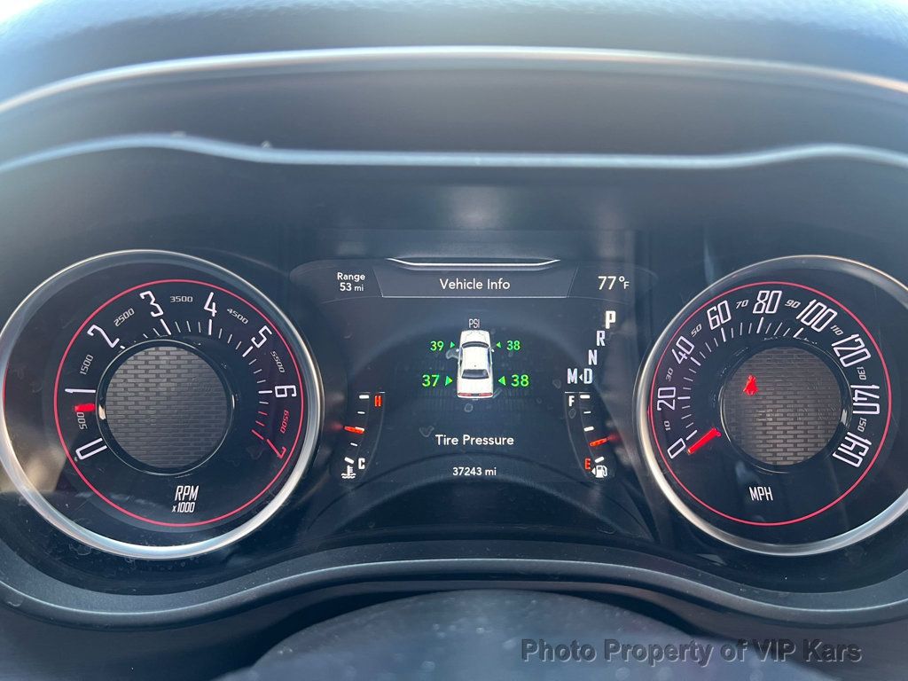 2018 Dodge Challenger SXT photo 17