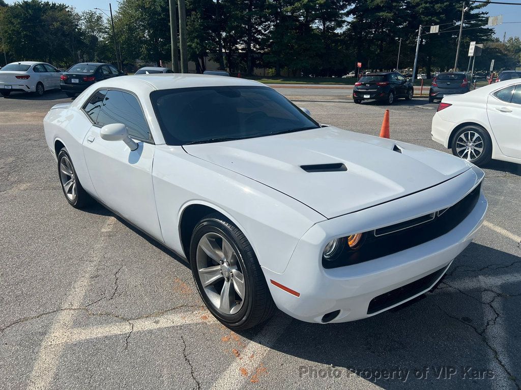 2018 Dodge Challenger SXT photo 3