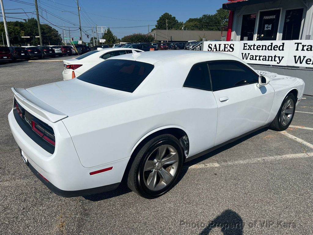 2018 Dodge Challenger SXT photo 4