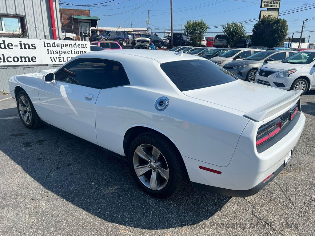 2018 Dodge Challenger SXT photo 6