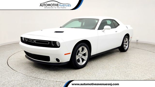 2018 Dodge Challenger SXT RWD - 23010717 - 0