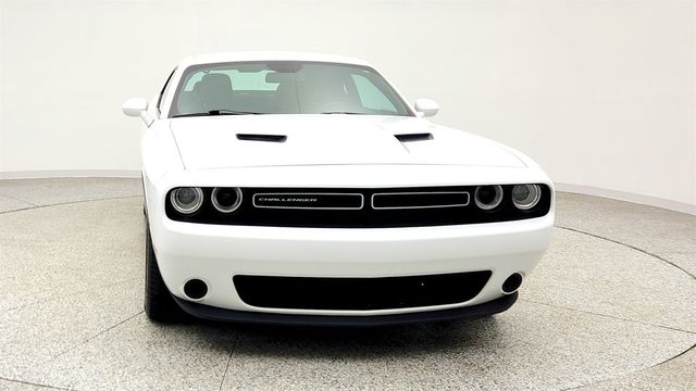 2018 Dodge Challenger SXT RWD - 23010717 - 1