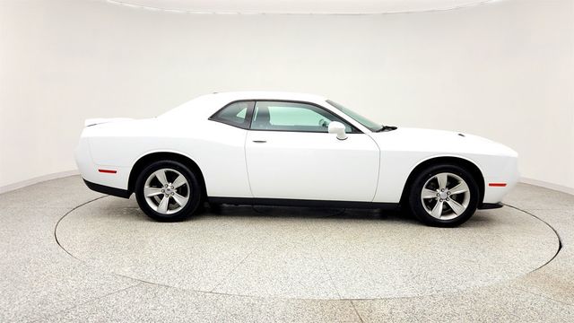 2018 Dodge Challenger SXT RWD - 23010717 - 3