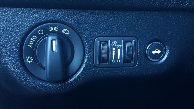 2018 Dodge Challenger (Theft Recovery) SRT Hellcat Coupe - 18256920 - 16