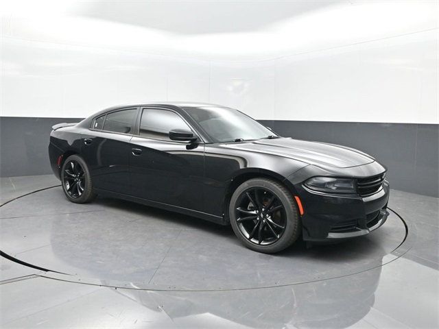 2018 Dodge Charger SXT photo 21