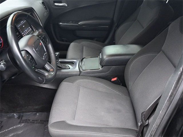 2018 Dodge Charger SXT photo 5