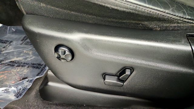 2018 Dodge Durango GT AWD w/ Blacktop Pkg, Premium Group & 2nd Row Captain Chairs - 23005667 - 11