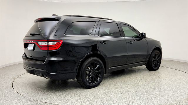 2018 Dodge Durango GT AWD w/ Blacktop Pkg, Premium Group & 2nd Row Captain Chairs - 23005667 - 4