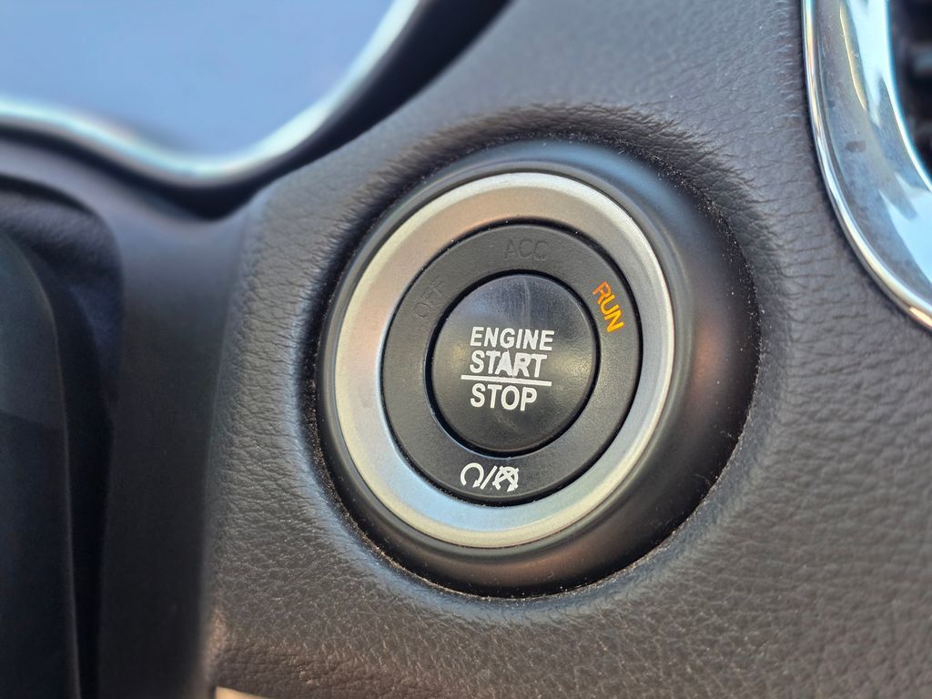 2018 Dodge Durango SXT AWD - 22984792 - 12