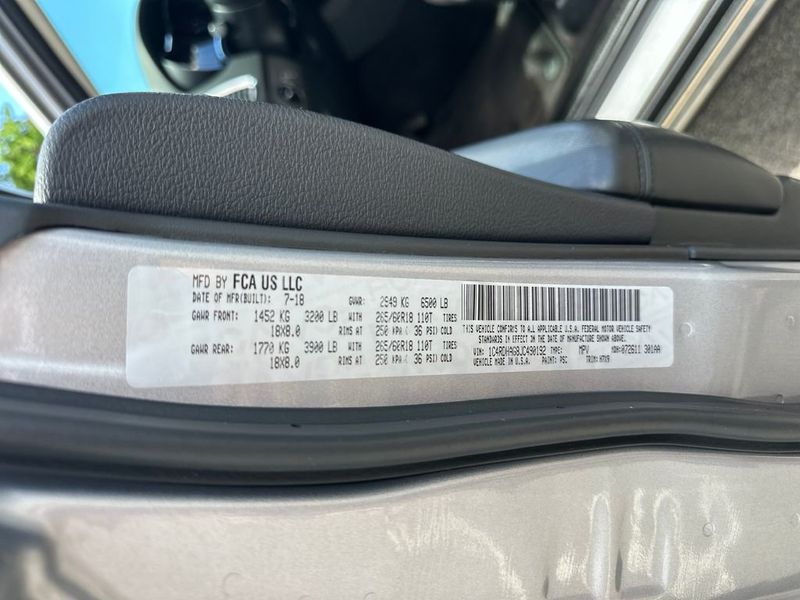 2018 Dodge Durango SXT RWD - 23053922 - 21