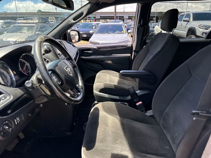 2018 Dodge Grand Caravan SE Plus Wagon - 23052151 - 12