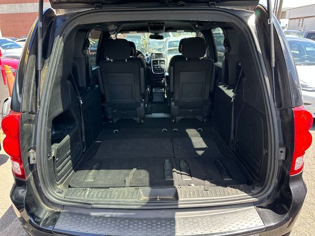2018 Dodge Grand Caravan SE Plus Wagon - 23052151 - 19