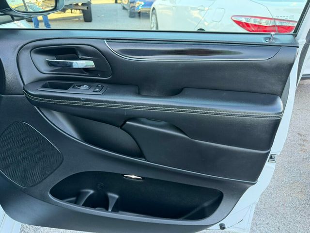 2018 Dodge Grand Caravan SE Plus Wagon - 22948182 - 15