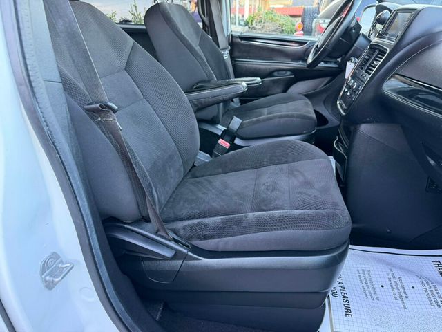 2018 Dodge Grand Caravan SE Plus Wagon - 22948182 - 17