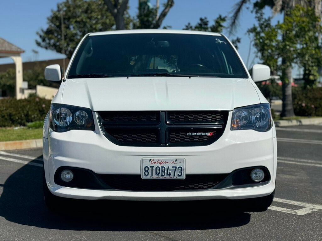 2018 Dodge Grand Caravan SE photo 2