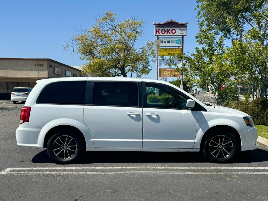 2018 Dodge Grand Caravan SE photo 4
