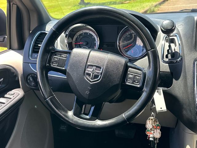 2018 Dodge Grand Caravan SXT Wagon - 23006660 - 17