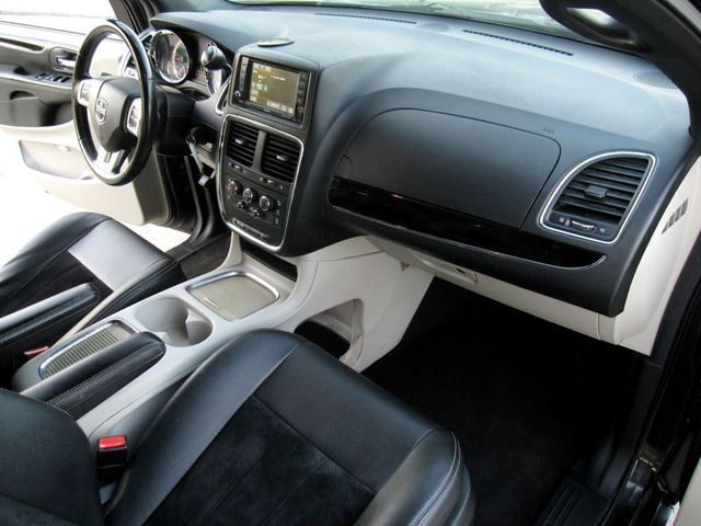 2018 Dodge Grand Caravan SXT Wagon - 23014465 - 22