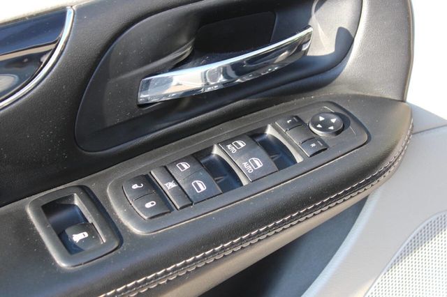 2018 Dodge Grand Caravan SXT Wagon - 22901699 - 9