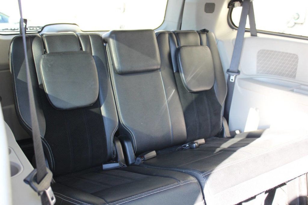 2018 Dodge Grand Caravan SXT Wagon - 22901699 - 16
