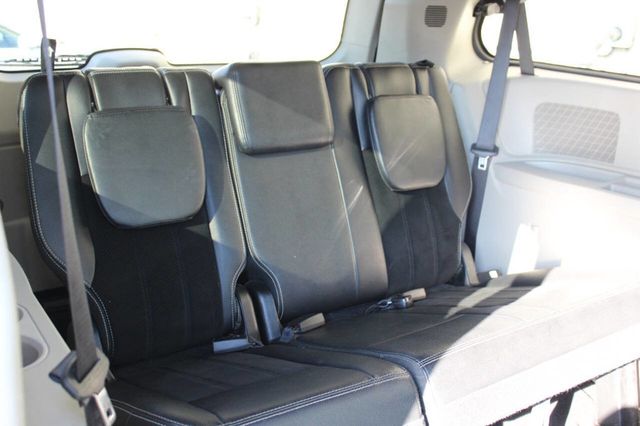 2018 Dodge Grand Caravan SXT Wagon - 22901699 - 16
