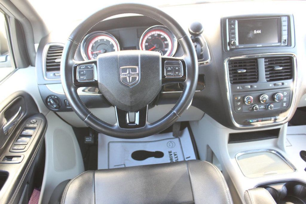 2018 Dodge Grand Caravan SXT Wagon - 22901699 - 17
