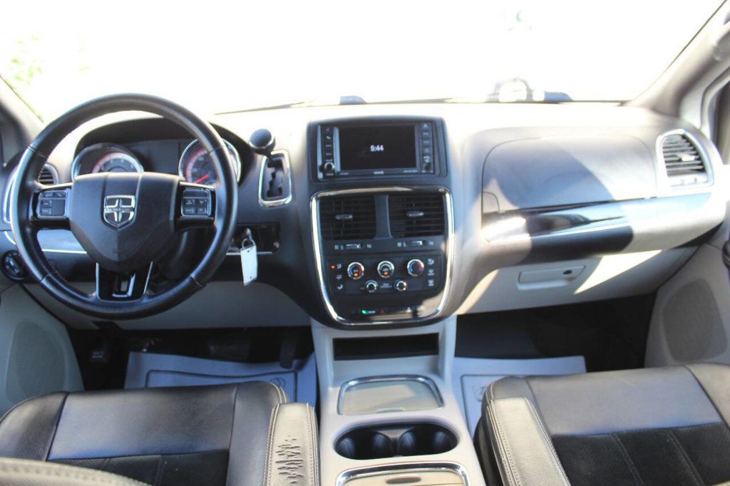 2018 Dodge Grand Caravan SXT Wagon - 22901699 - 18