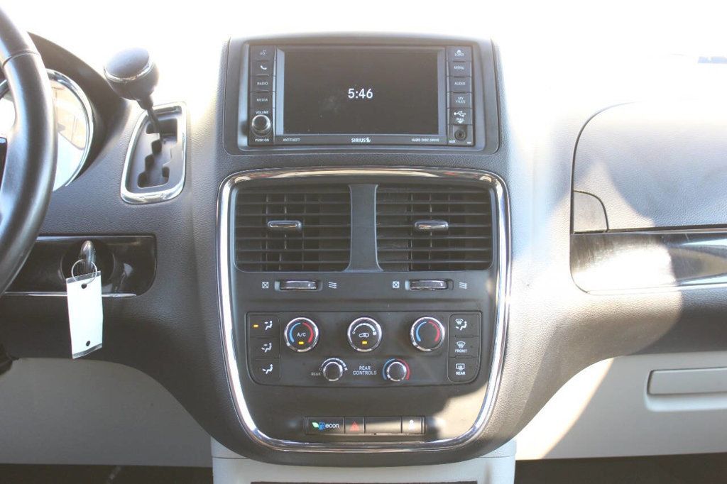 2018 Dodge Grand Caravan SXT Wagon - 22901699 - 26