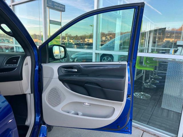 2018 Dodge Grand Caravan SXT Wagon - 22953803 - 17