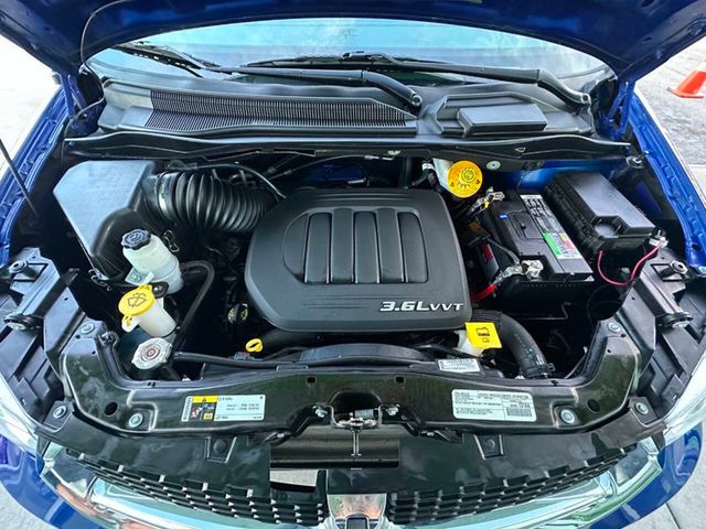 2018 Dodge Grand Caravan SXT Wagon - 22953803 - 38