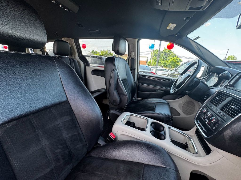 2018 Dodge Grand Caravan SXT Wagon - 23028380 - 17