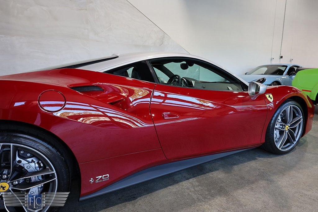 2018 Ferrari 488 GTB 488 GTB 70th Anniversary - 22986493 - 11