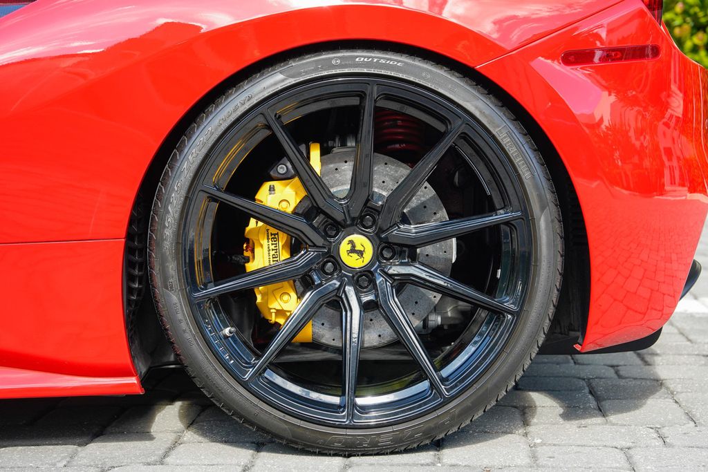 2018 Ferrari 488 GTB Coupe - 22967341 - 16