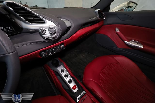 2018 Ferrari 488 GTB Coupe - 22986493 - 21