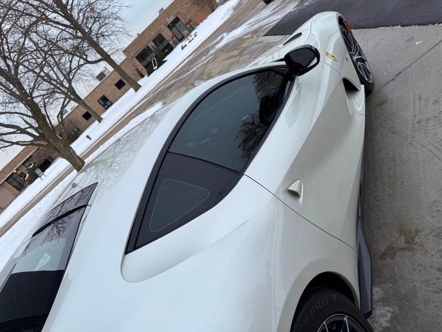 2018 Ferrari 812 Superfast BIANCO FUJI ONLY 2,000 MILES HIGH MSRP RARE SPEC - 22932333 - 11