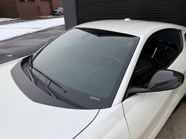 2018 Ferrari 812 Superfast BIANCO FUJI ONLY 2,000 MILES HIGH MSRP RARE SPEC - 22932333 - 18