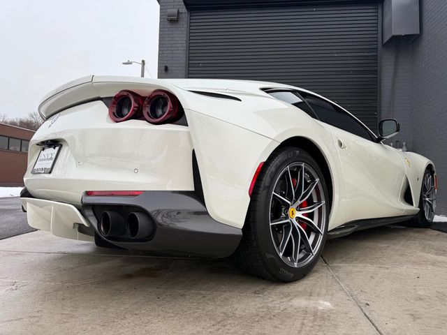 2018 Ferrari 812 Superfast BIANCO FUJI ONLY 2,000 MILES HIGH MSRP RARE SPEC - 22932333 - 26
