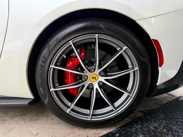 2018 Ferrari 812 Superfast BIANCO FUJI ONLY 2,000 MILES HIGH MSRP RARE SPEC - 22932333 - 31