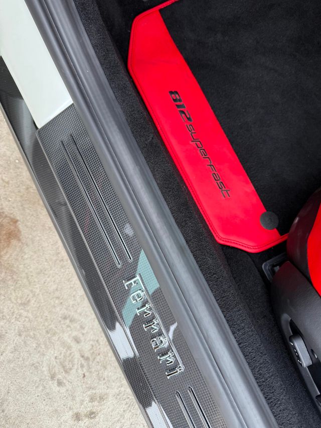 2018 Ferrari 812 Superfast BIANCO FUJI ONLY 2,000 MILES HIGH MSRP RARE SPEC - 22932333 - 43