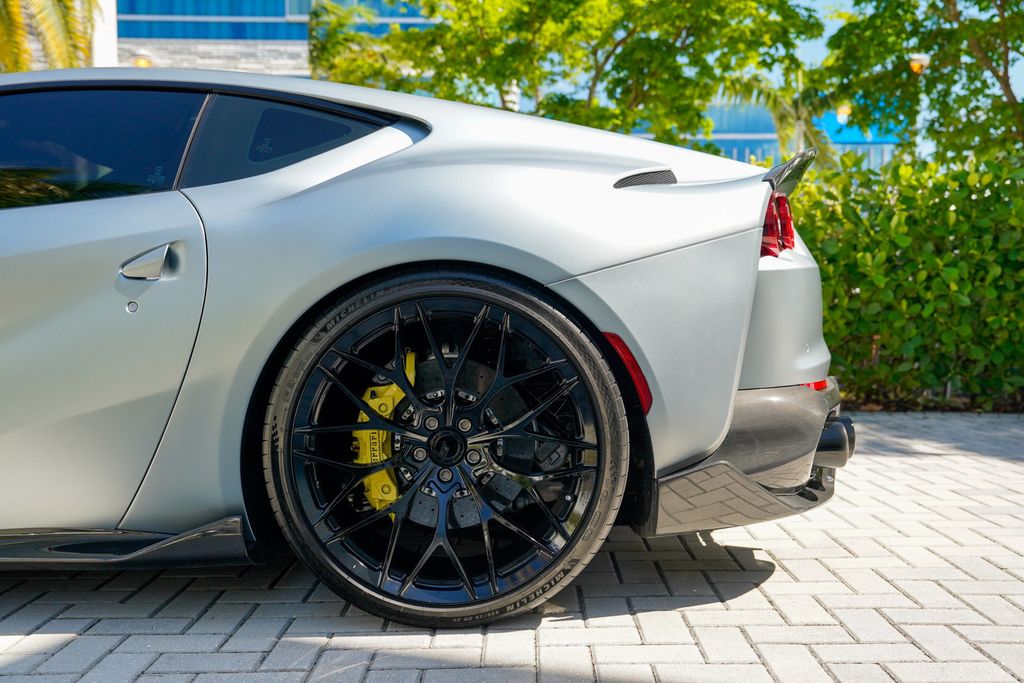 2018 Ferrari 812 Superfast Coupe - 23027154 - 14