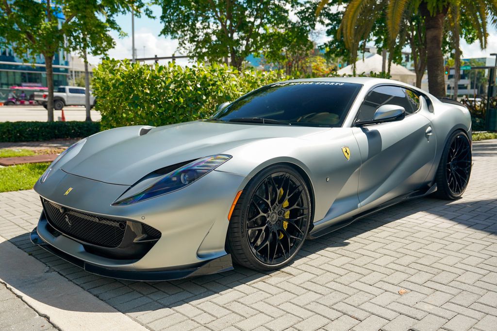 2018 Ferrari 812 Superfast Coupe - 23027154 - 1