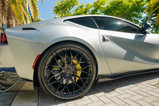 2018 Ferrari 812 Superfast Coupe - 23027154 - 27