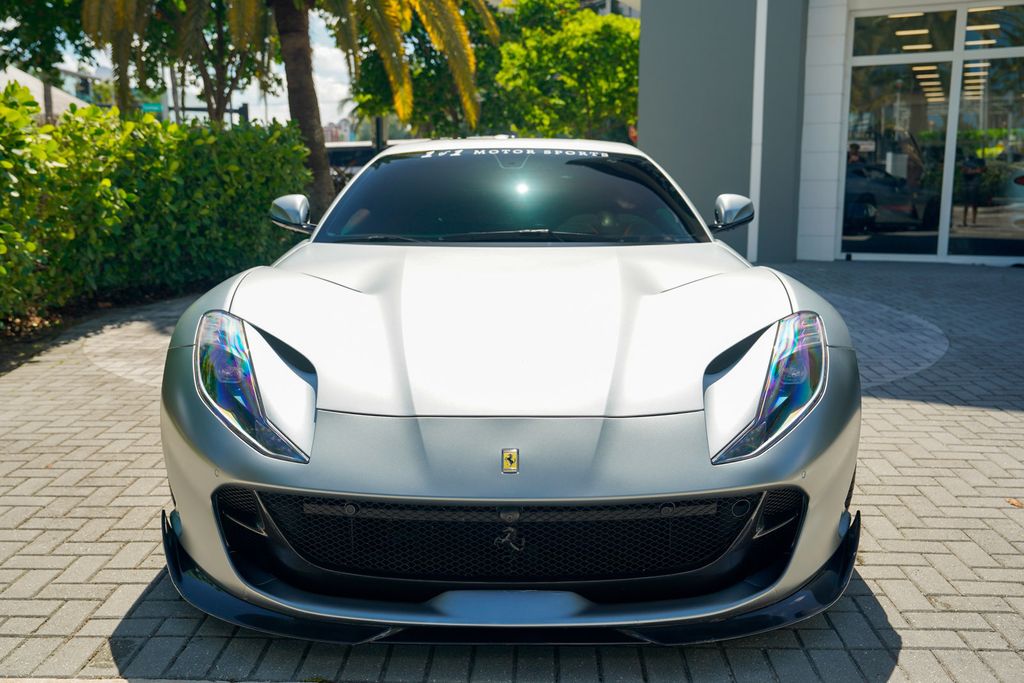 2018 Ferrari 812 Superfast Coupe - 23027154 - 3
