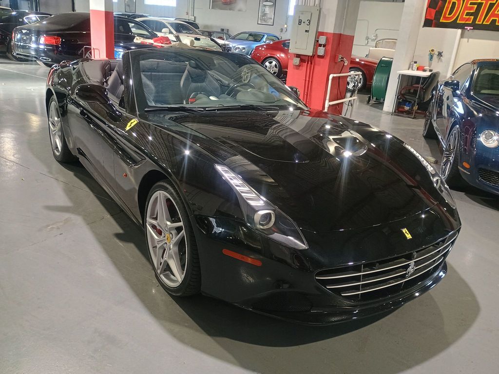 2018 Ferrari California T Convertible Clean Carfax - 22976702 - 9